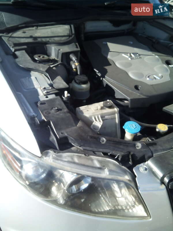 Позашляховик / Кросовер Infiniti FX 35 2006 в Чернівцях