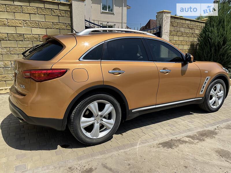 Позашляховик / Кросовер Infiniti FX 35 2008 в Петровому