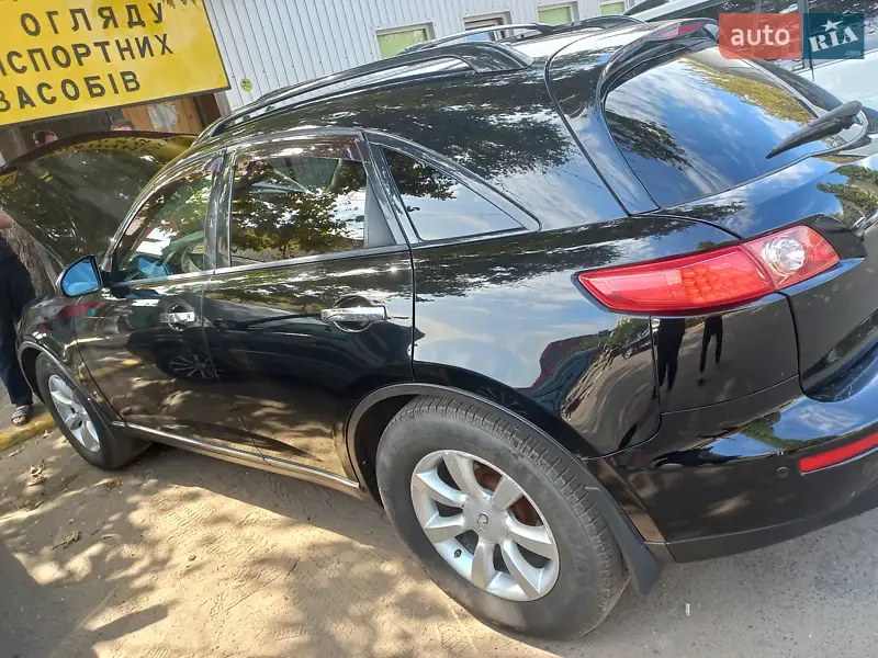 Infiniti FX 35 2005