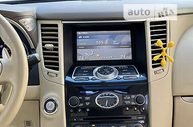 Внедорожник / Кроссовер Infiniti FX 35 2008 в 