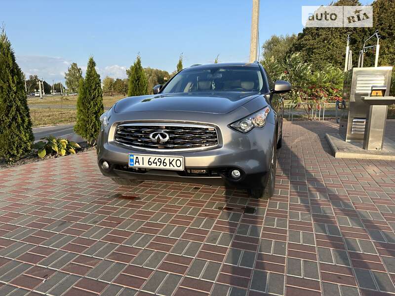 Внедорожник / Кроссовер Infiniti FX 35 2010 в Переяславе