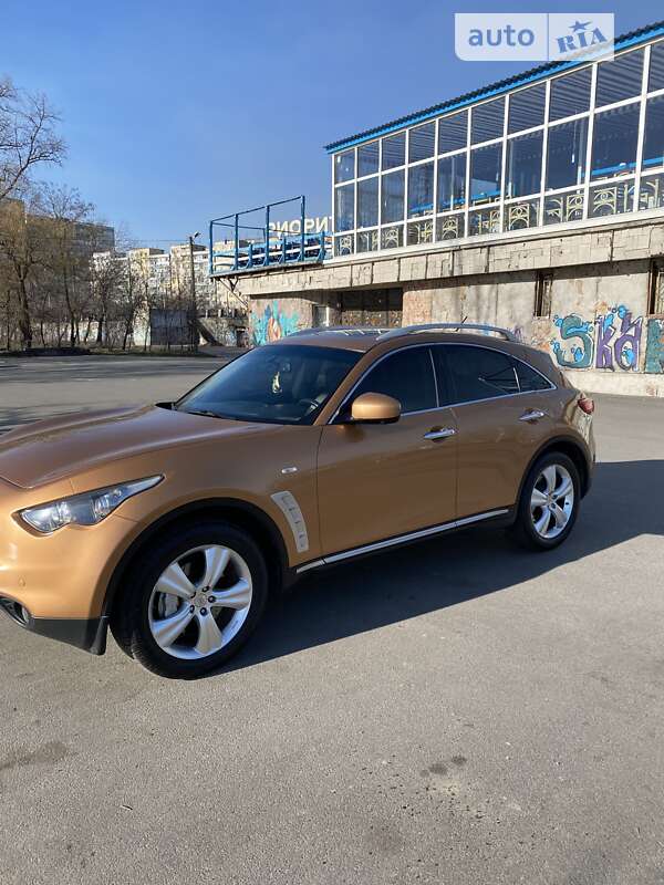 Позашляховик / Кросовер Infiniti FX 35 2010 в Дніпрі