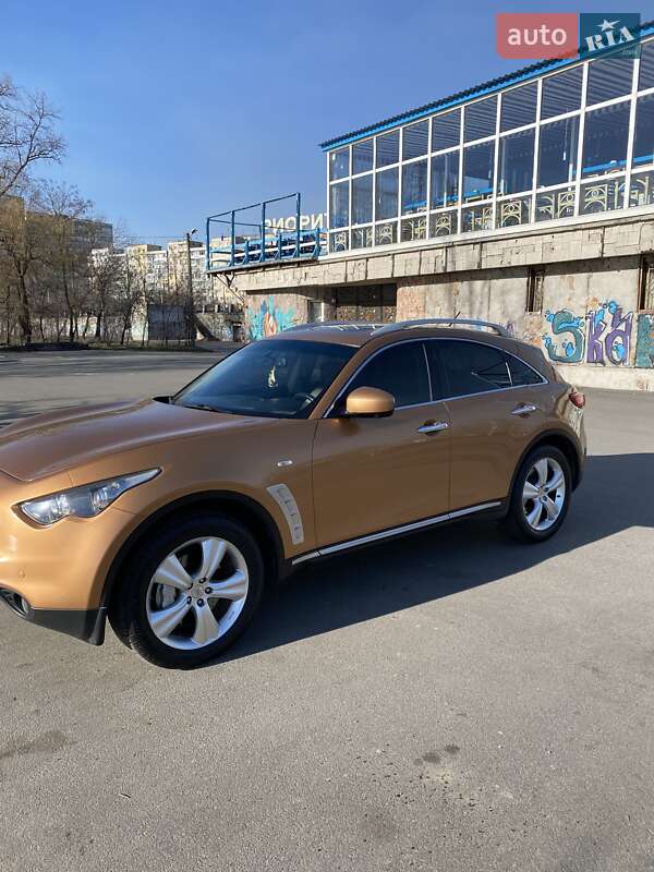 Позашляховик / Кросовер Infiniti FX 35 2010 в Дніпрі