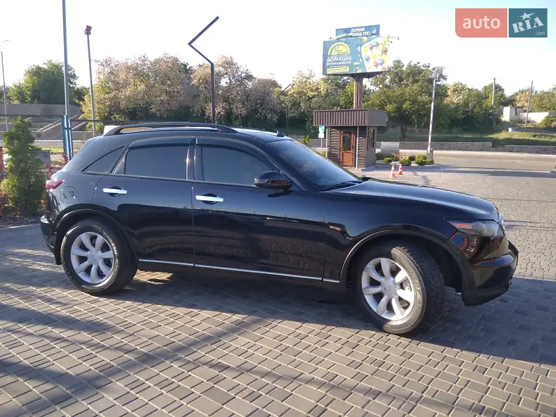 Infiniti FX 35
