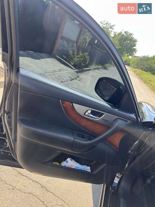 Позашляховик / Кросовер Infiniti FX 35 2011 в Запоріжжі