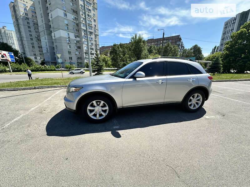 Внедорожник / Кроссовер Infiniti FX 35 2004 в Днепре фото 4 Внедорожник / Кроссовер Infiniti FX 35 2004 в Днепре