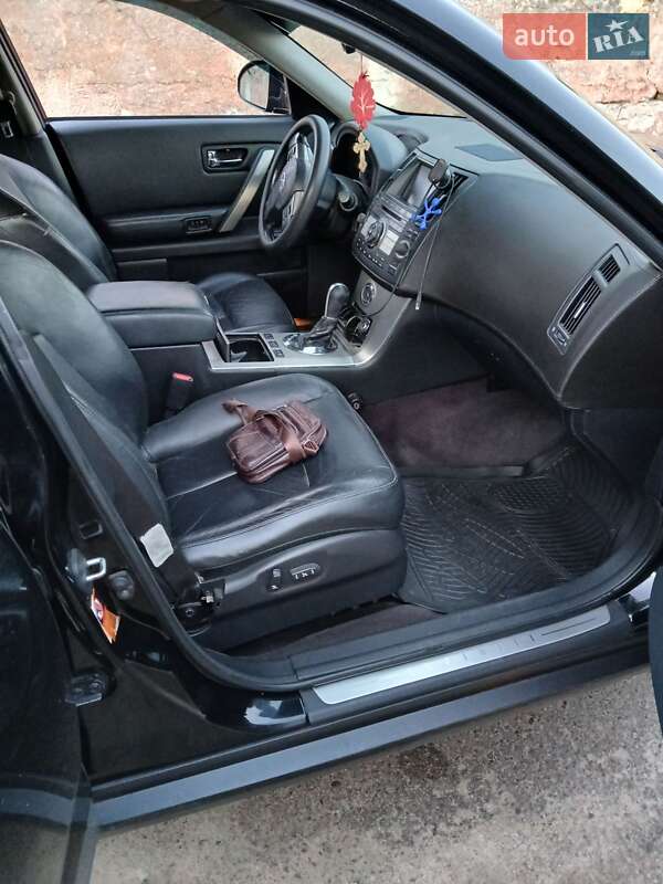 Внедорожник / Кроссовер Infiniti FX 35 2007 в Нерубайском
