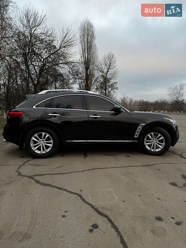Позашляховик / Кросовер Infiniti FX 35 2011 в Павлограді