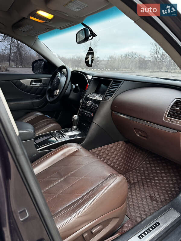 Позашляховик / Кросовер Infiniti FX 35 2011 в Павлограді