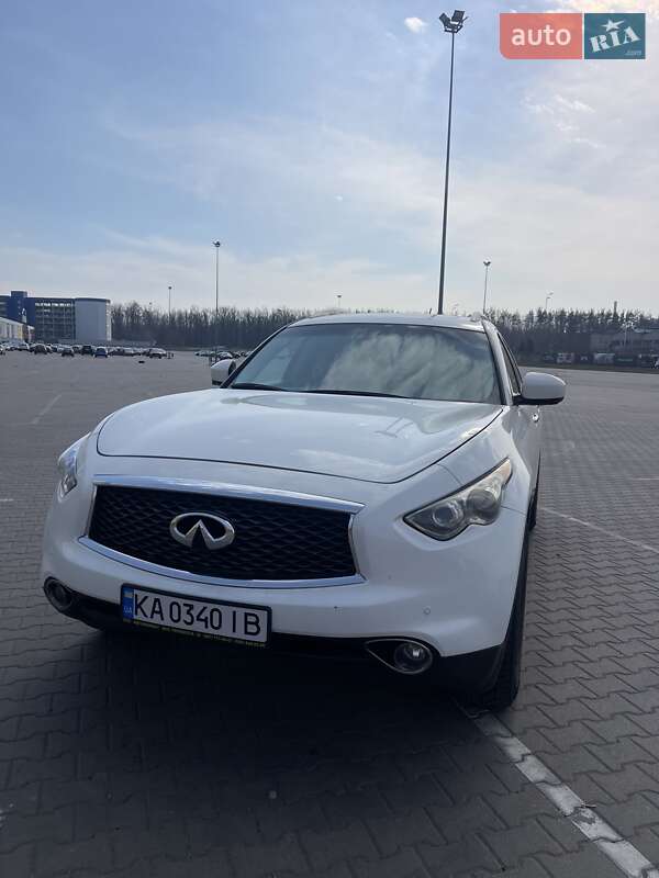 Позашляховик / Кросовер Infiniti FX 35 2011 в Києві