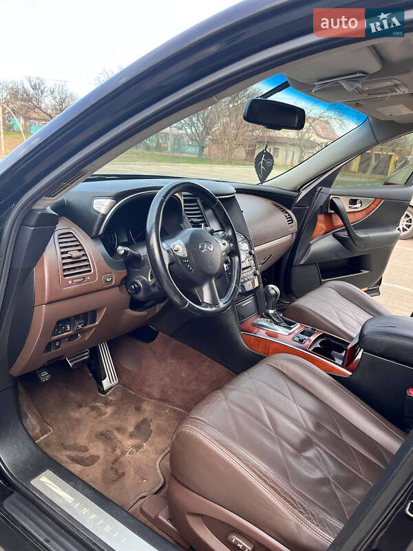 Позашляховик / Кросовер Infiniti FX 35 2008 в Одесі фото 11 Позашляховик / Кросовер Infiniti FX 35 2008 в Одесі