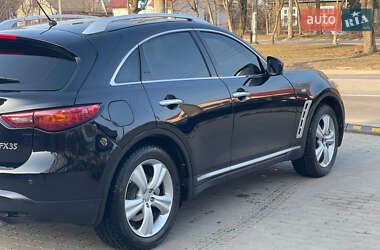 Внедорожник / Кроссовер Infiniti FX 35 2009 в 