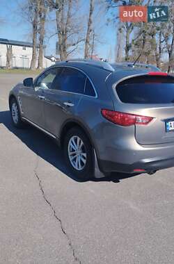 Внедорожник / Кроссовер Infiniti FX 35 2011 в 