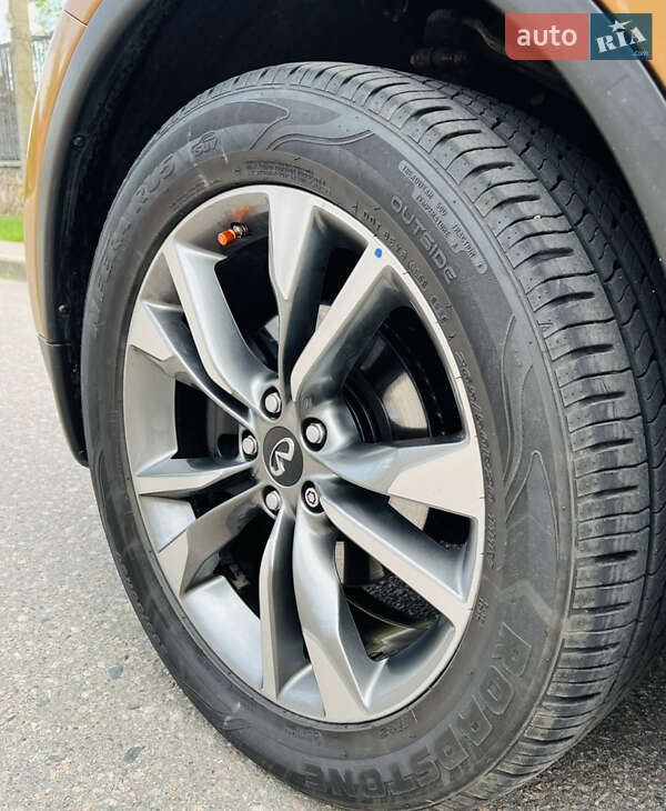 Позашляховик / Кросовер Infiniti FX 35 2008 в Києві фото 7 Позашляховик / Кросовер Infiniti FX 35 2008 в Києві