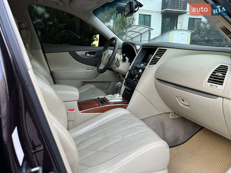 Позашляховик / Кросовер Infiniti FX 35 2008 в Києві