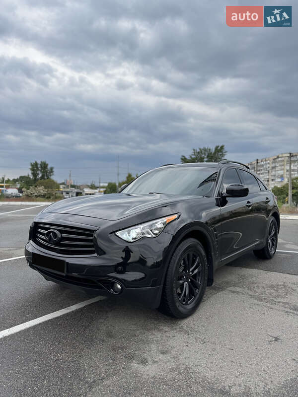 Внедорожник / Кроссовер Infiniti FX 35 2012 в Киеве