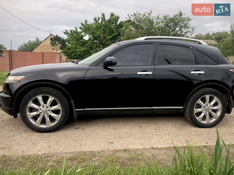 Внедорожник / Кроссовер Infiniti FX 35 2003 в Первомайске