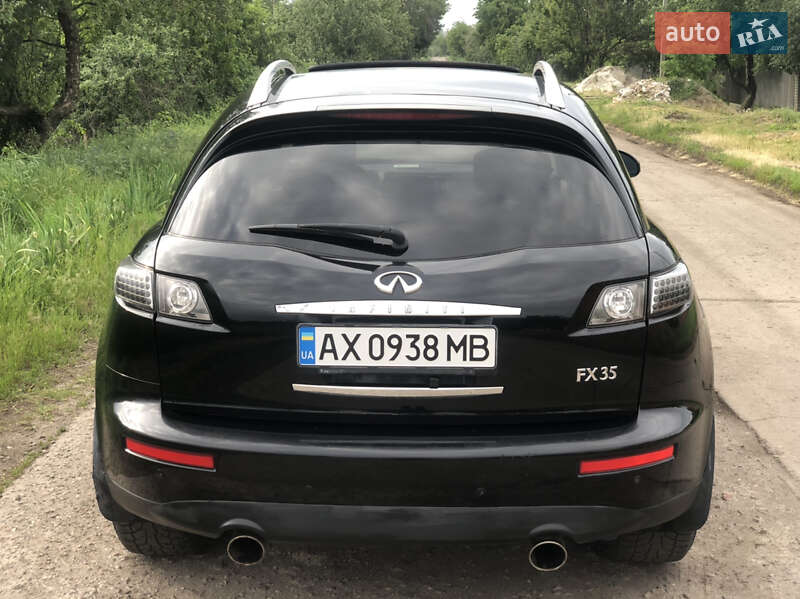 Внедорожник / Кроссовер Infiniti FX 35 2003 в Первомайске