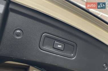 Внедорожник / Кроссовер Infiniti FX 35 2010 в 