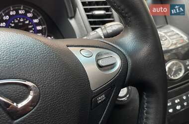 Внедорожник / Кроссовер Infiniti FX 35 2010 в 
