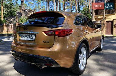 Внедорожник / Кроссовер Infiniti FX 35 2008 в 