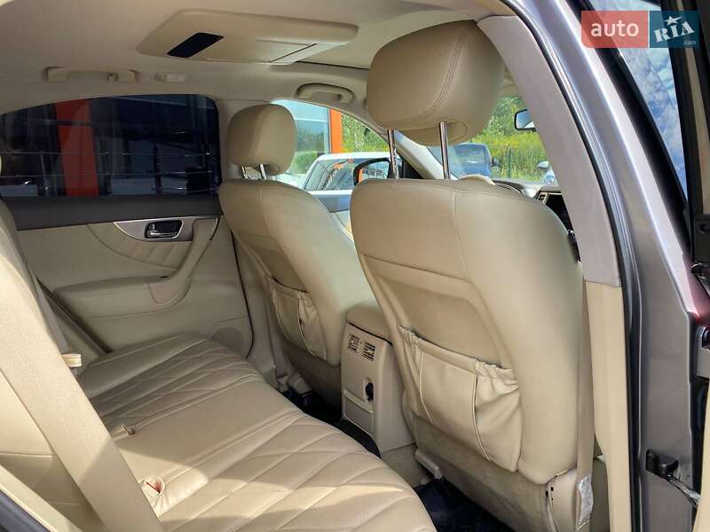 Позашляховик / Кросовер Infiniti FX 35 2009 в Львові