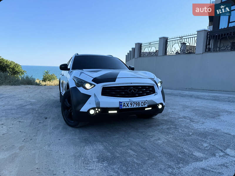 Позашляховик / Кросовер Infiniti FX 35 2008 в Одесі фото 9 Позашляховик / Кросовер Infiniti FX 35 2008 в Одесі