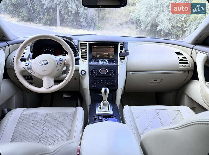 Позашляховик / Кросовер Infiniti FX 35 2008 в Одесі фото 12 Позашляховик / Кросовер Infiniti FX 35 2008 в Одесі
