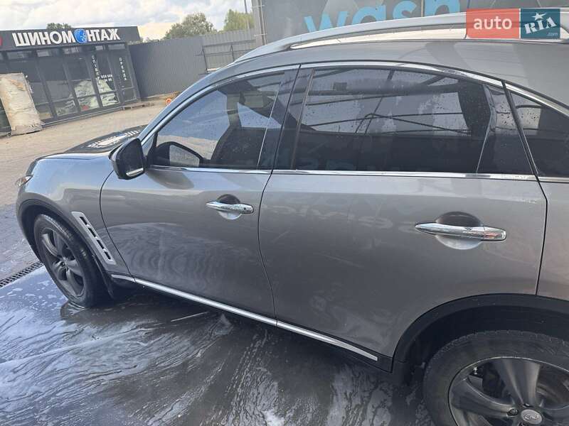 Внедорожник / Кроссовер Infiniti FX 35 2008 в Фастове