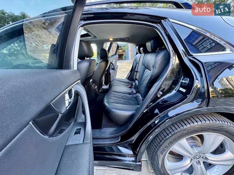 Позашляховик / Кросовер Infiniti FX 35 2008 в Одесі
