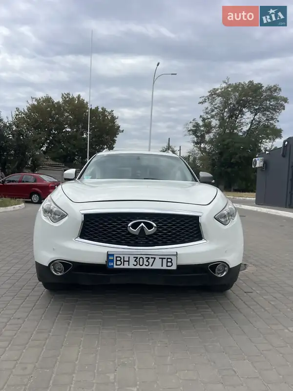 Infiniti FX 35 2011
