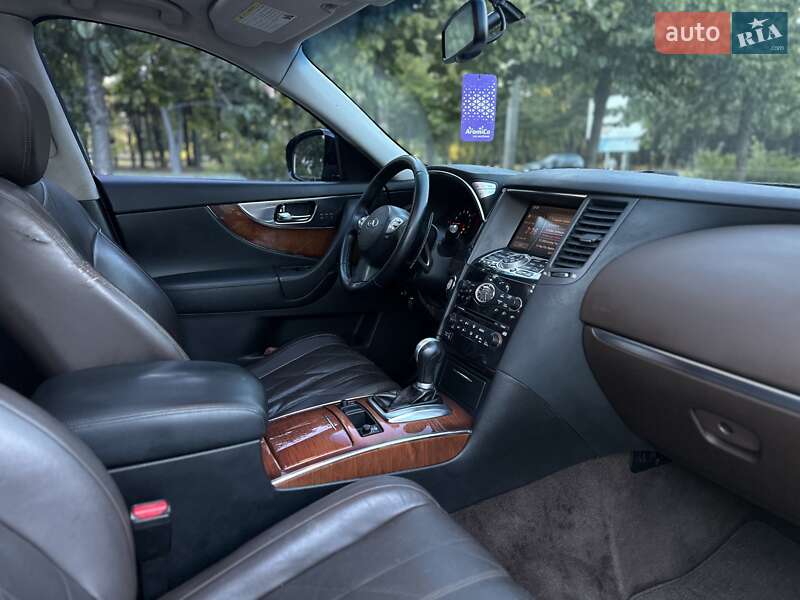 Позашляховик / Кросовер Infiniti FX 35 2008 в Умані