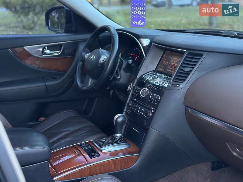 Позашляховик / Кросовер Infiniti FX 35 2008 в Умані
