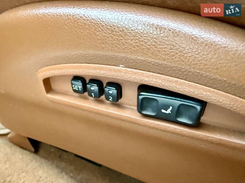 Внедорожник / Кроссовер Infiniti FX 35 2004 в Одессе