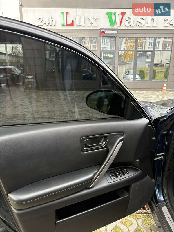 Внедорожник / Кроссовер Infiniti FX 35 2005 в Тернополе