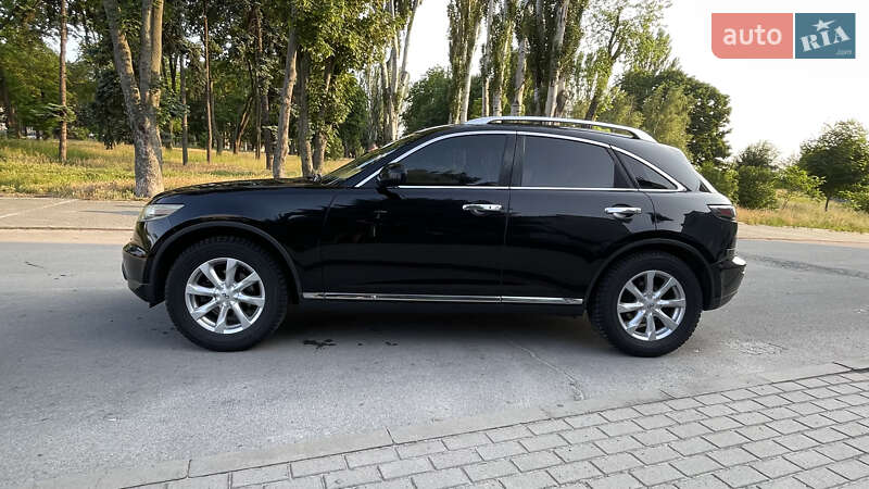 Внедорожник / Кроссовер Infiniti FX 35 2006 в Запорожье