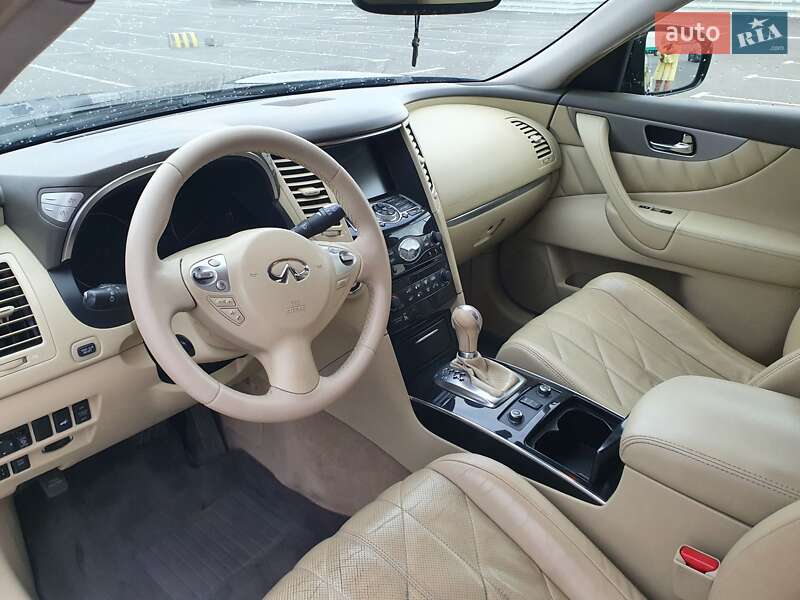 Позашляховик / Кросовер Infiniti FX 35 2011 в Львові