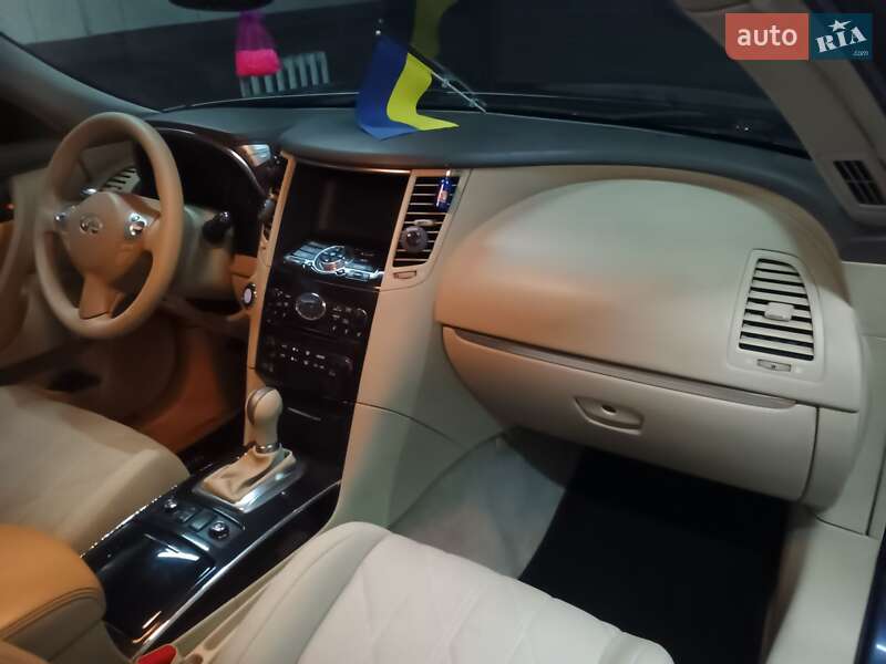 Внедорожник / Кроссовер Infiniti FX 35 2010 в Каменец-Подольском фото 19 Внедорожник / Кроссовер Infiniti FX 35 2010 в Каменец-Подольском