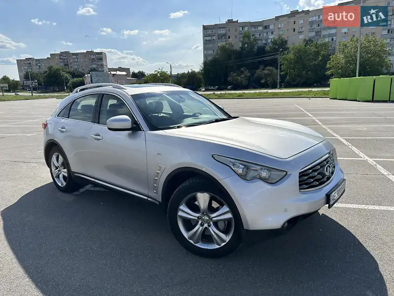 Infiniti FX 35