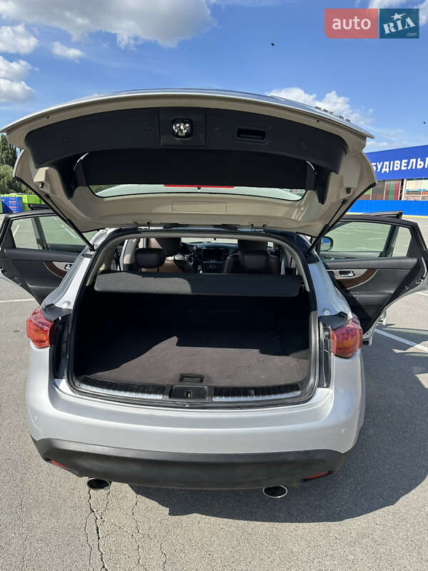 Внедорожник / Кроссовер Infiniti FX 35 2008 в Каменец-Подольском фото 12 Внедорожник / Кроссовер Infiniti FX 35 2008 в Каменец-Подольском