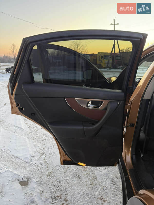 Внедорожник / Кроссовер Infiniti FX 35 2008 в Кривом Роге