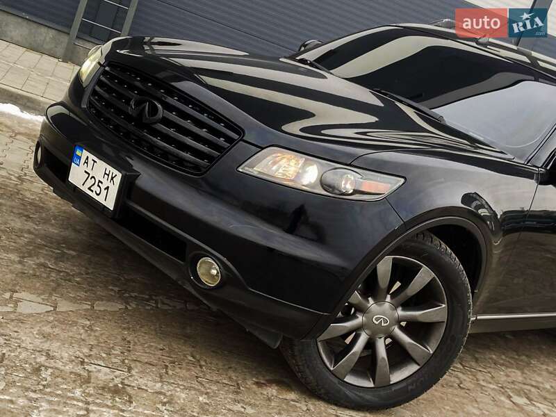 Внедорожник / Кроссовер Infiniti FX 35 2004 в Калуше