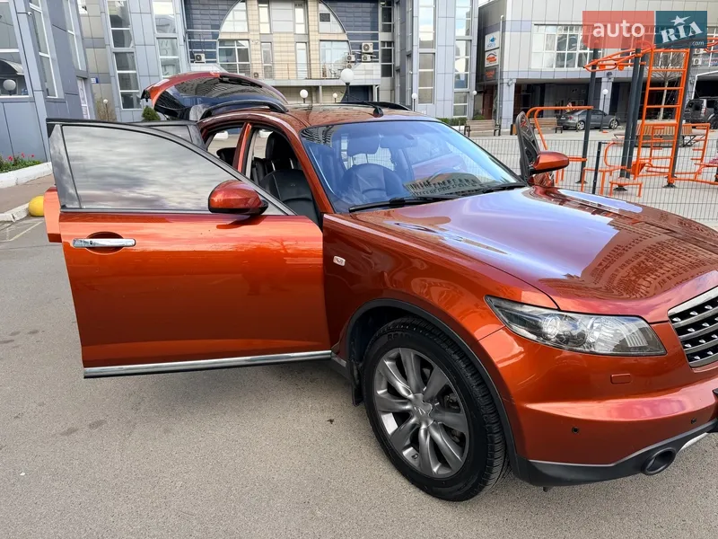 Infiniti FX 35