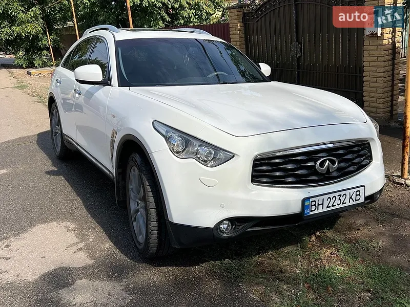 Infiniti FX 35