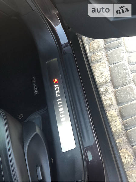 Внедорожник / Кроссовер Infiniti FX 37 2010 в Харькове