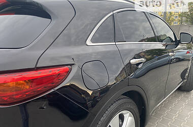 Хэтчбек Infiniti FX 37 2013 в 