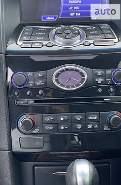 Хэтчбек Infiniti FX 37 2013 в 