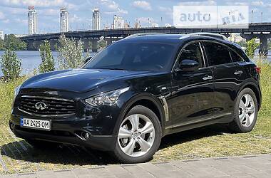Внедорожник / Кроссовер Infiniti FX 37 2011 в 