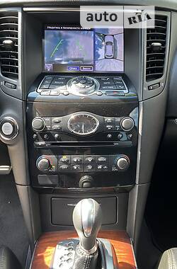 Внедорожник / Кроссовер Infiniti FX 37 2011 в 