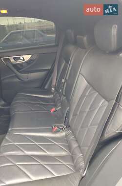 Позашляховик / Кросовер Infiniti FX 37 2010 в 